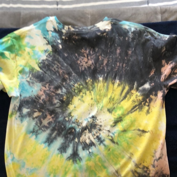 Tie-Dye Small-Sleeve Shirt - Picture 4 of 4